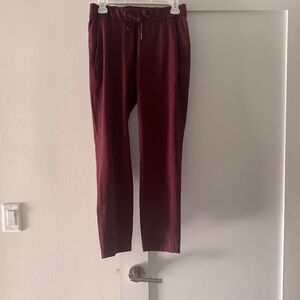 Lululemon ORIGINAL On The Fly pants